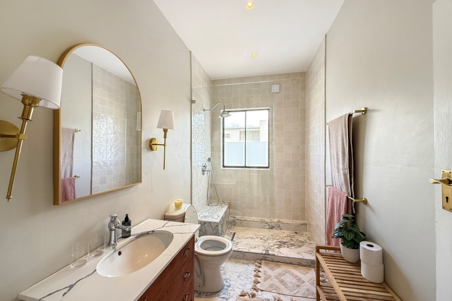 To Let 2 Bedroom Property for Rent in Sea Point Western Cape